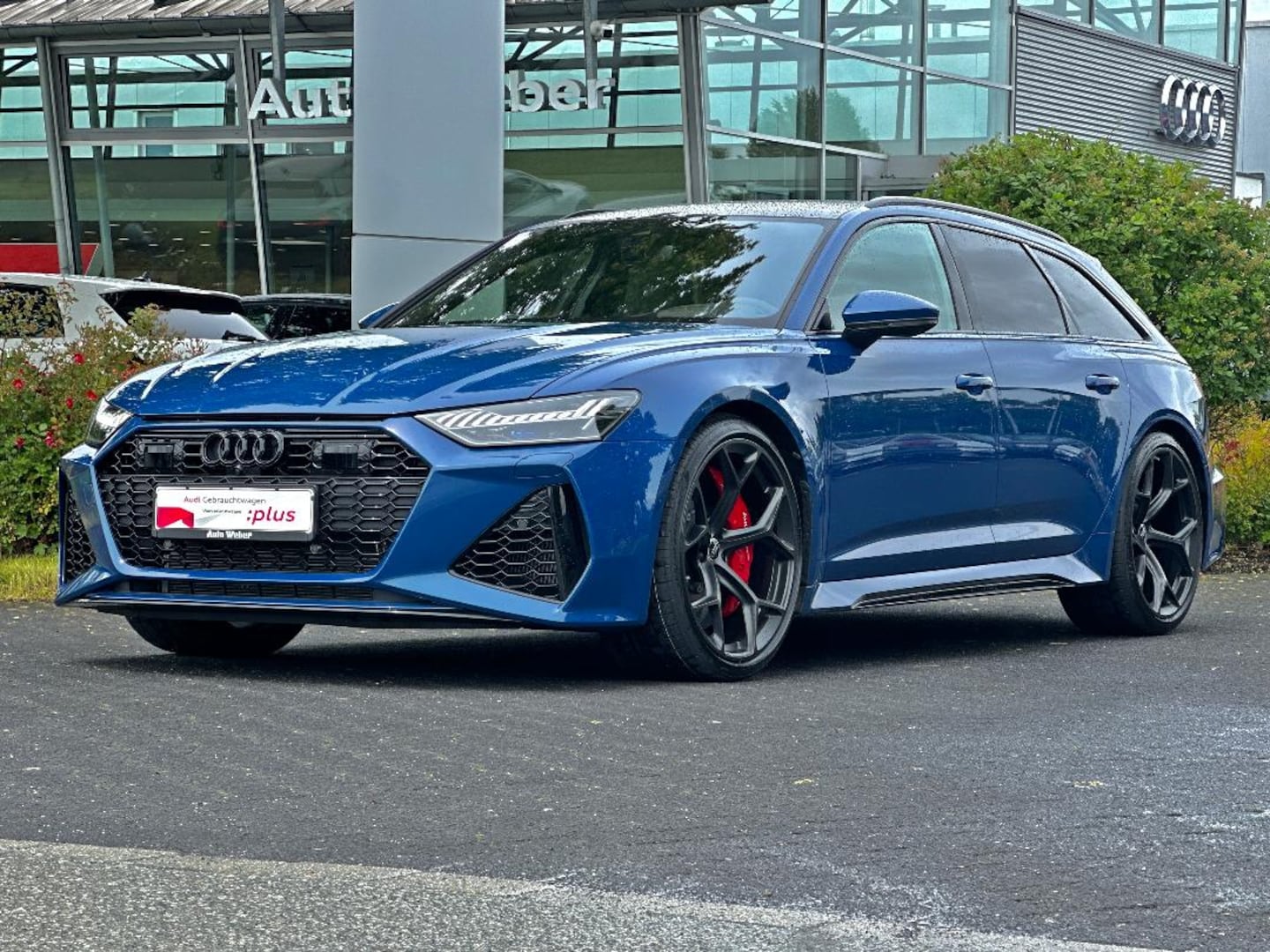 Bild über Audi RS 6 Avant performance quattro tiptronic - für weitere Informationen kontaktieren Sie den Audi Partner