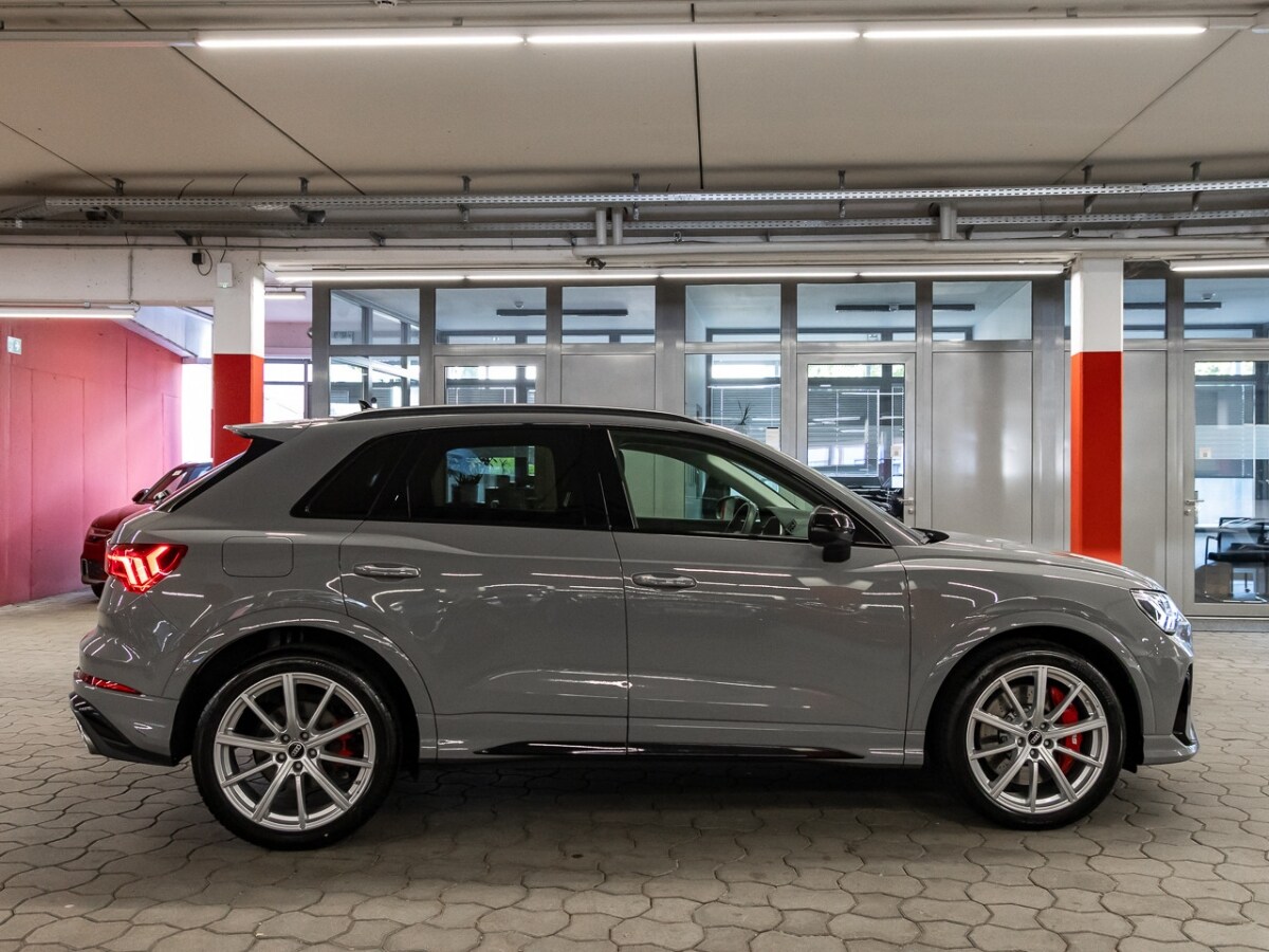 Image about Audi RS Q3 TFSI quattro S tronic