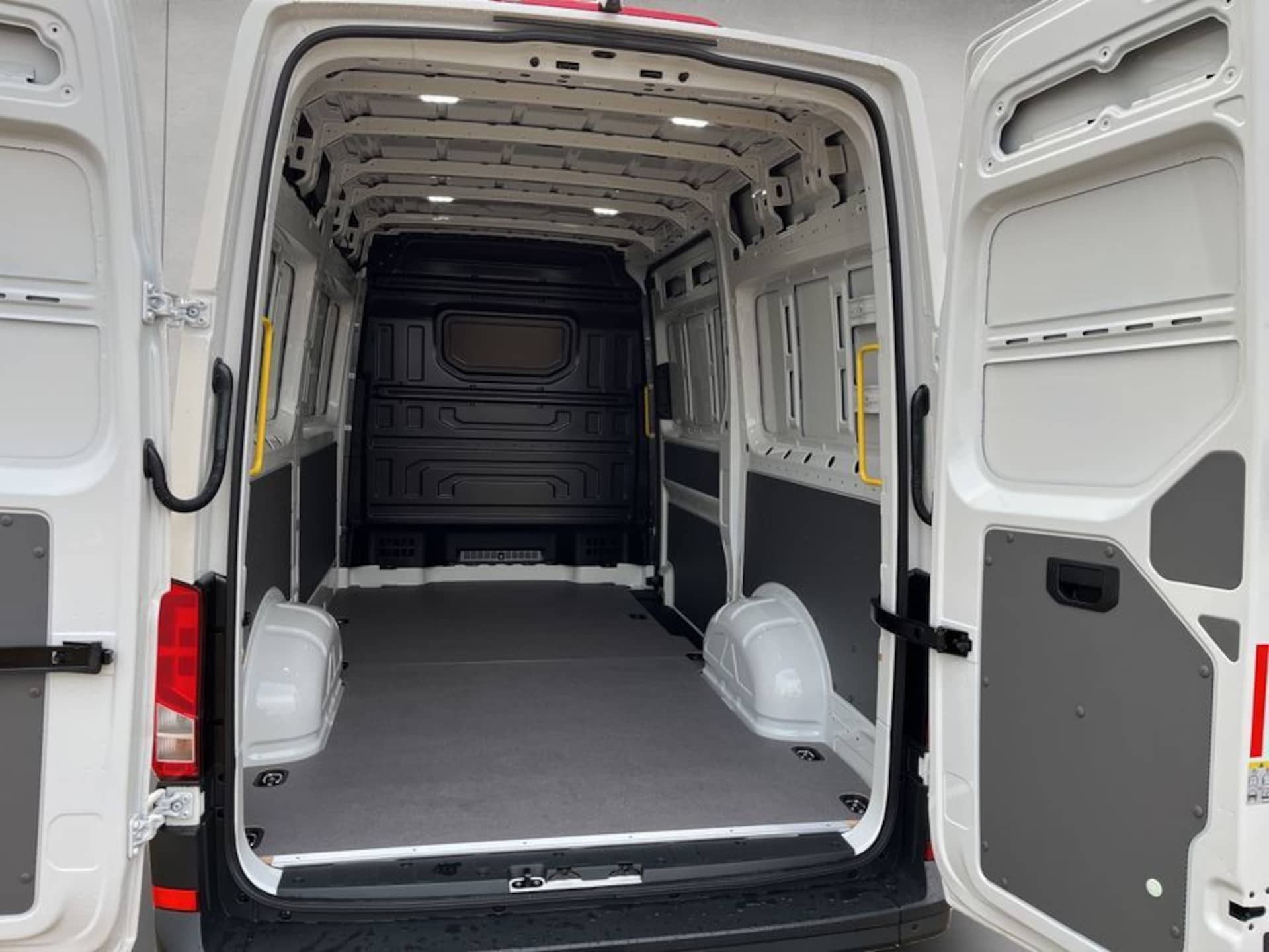 Volkswagen Crafter Kasten mittlerer Radstand