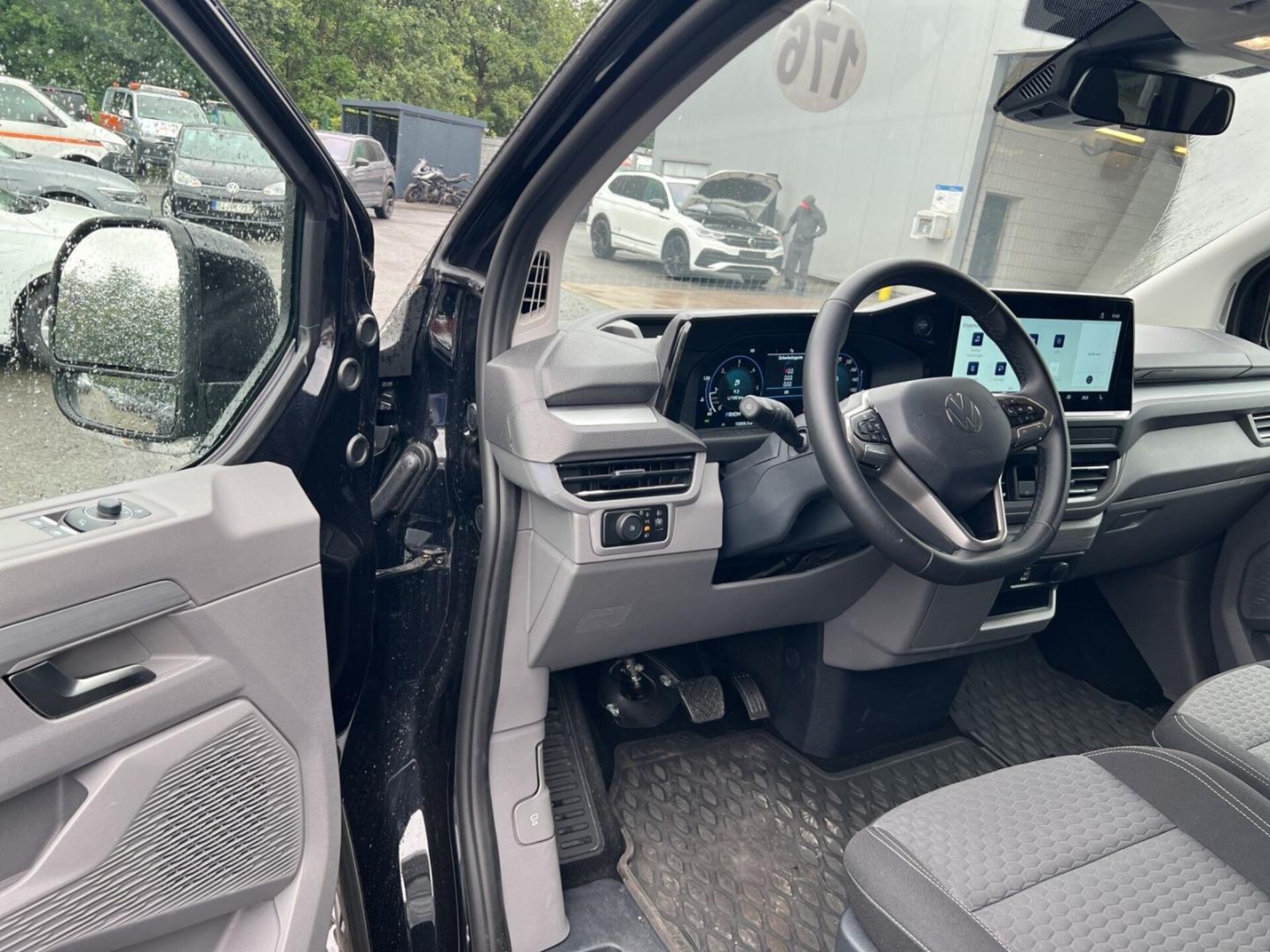 Volkswagen Caravelle langer Radstand Life