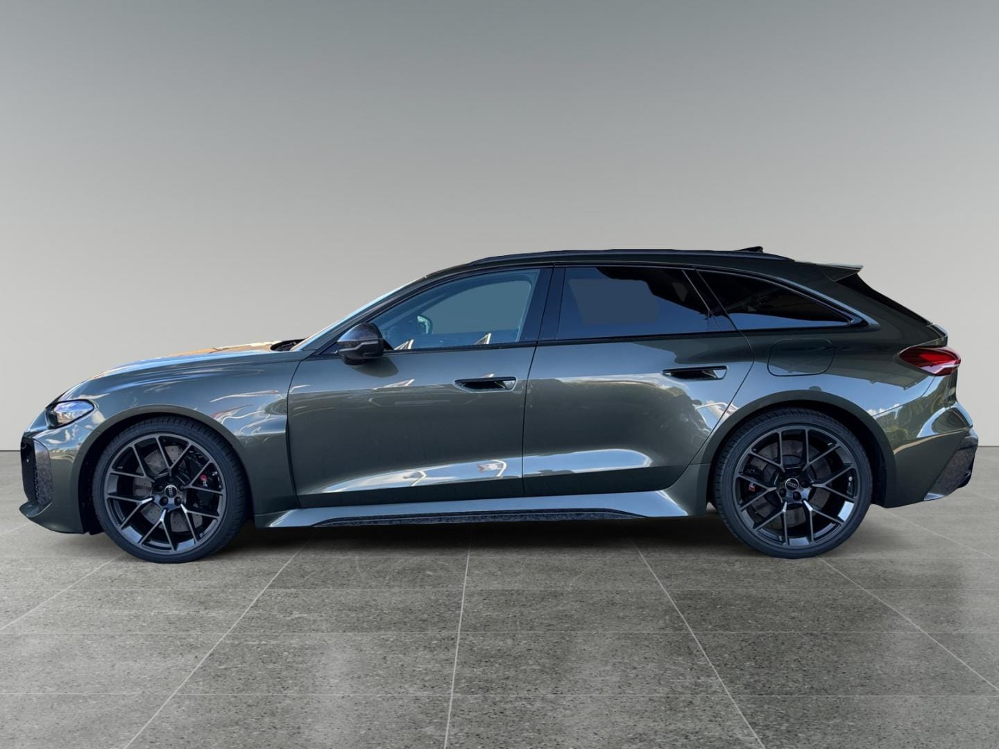 Bild über Audi RS 5 Avant quattro 470 kW tiptronic - für weitere Informationen kontaktieren Sie den Audi Partner