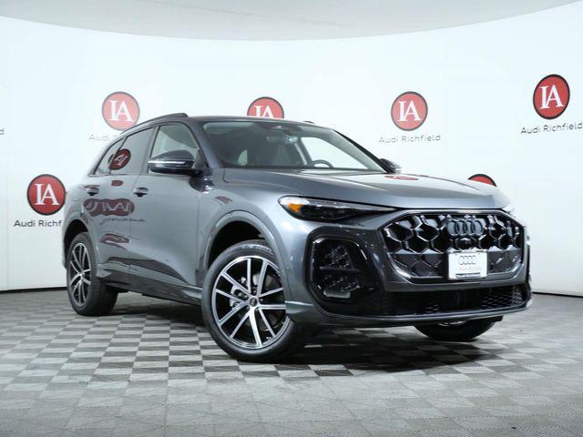 2026 Audi Q5 Premium Plus quattro's photo