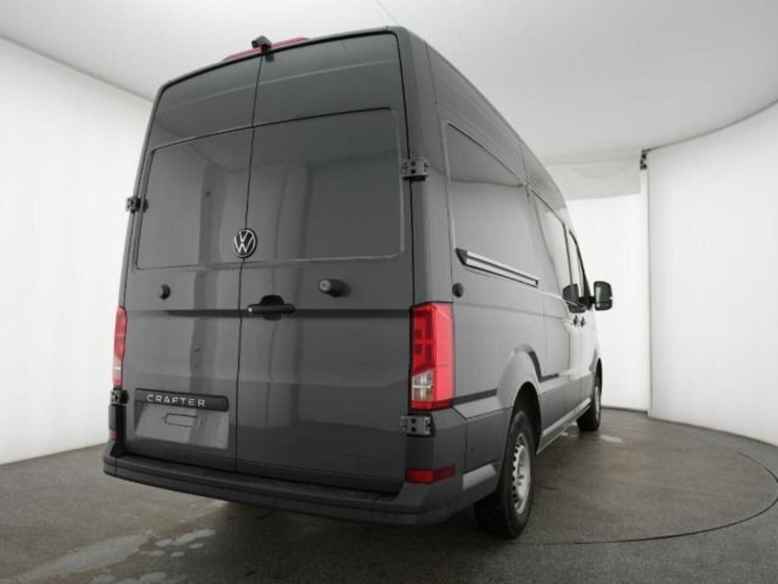 Volkswagen Crafter Kasten mittlerer Radstand – Bild 2