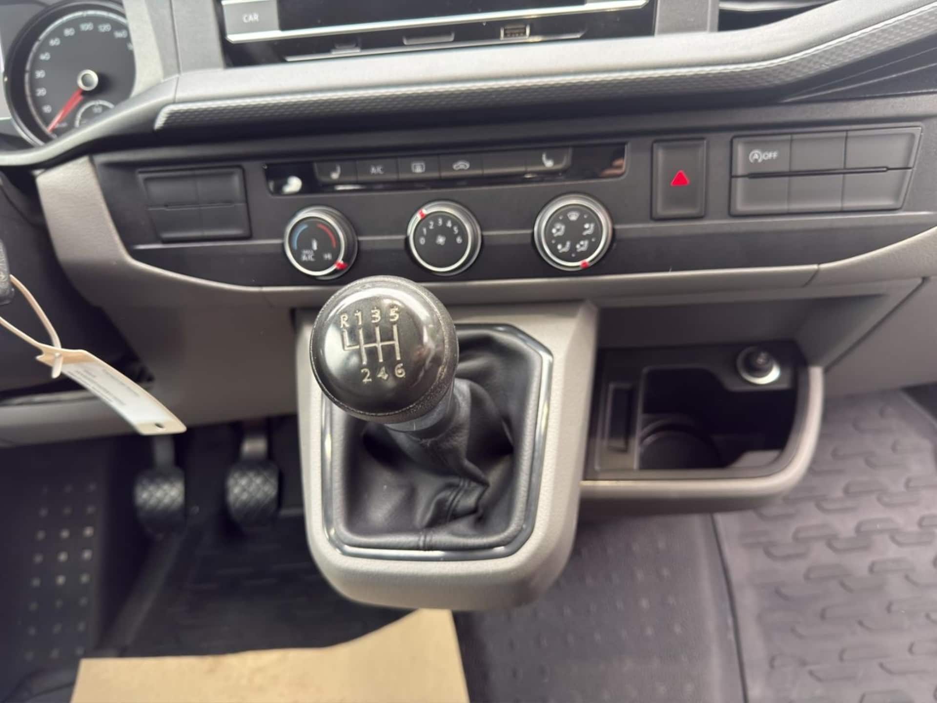 Volkswagen T6.1 Transporter Kombi kurzer Radstand