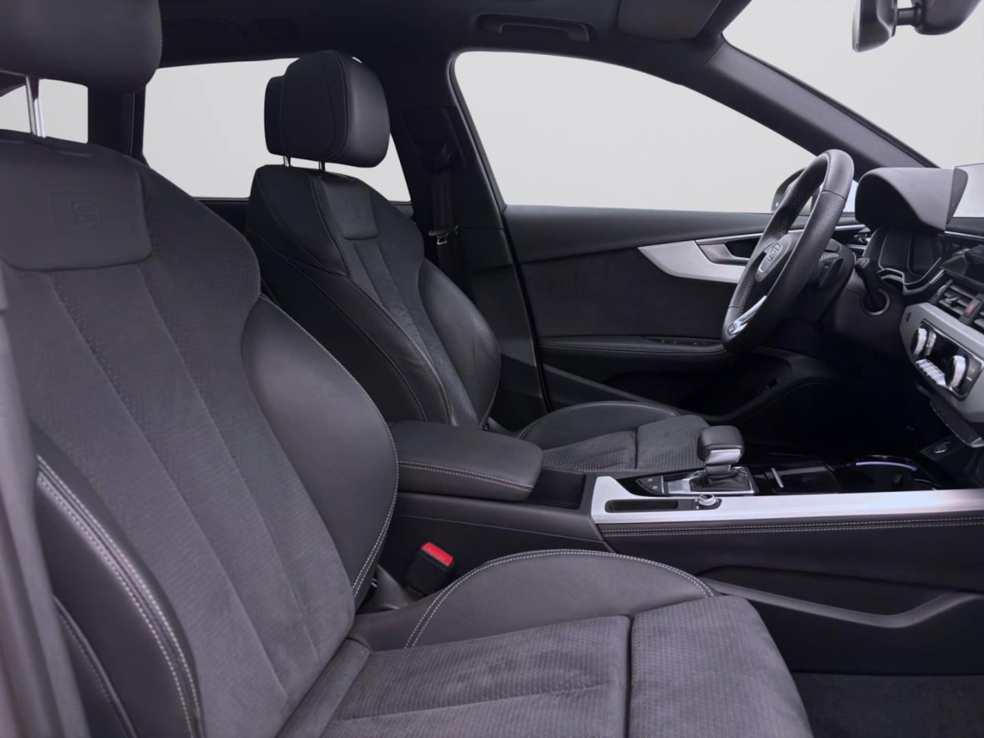 Audi A4 Avant S line