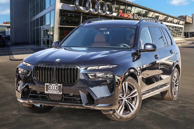 2023 BMW X7