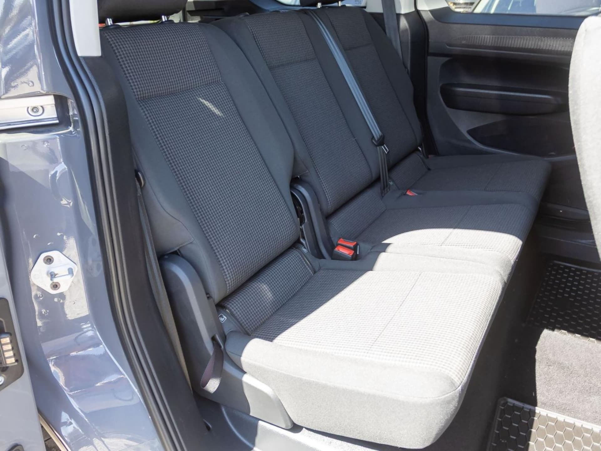 Volkswagen Caddy Kombi Basis-Modell