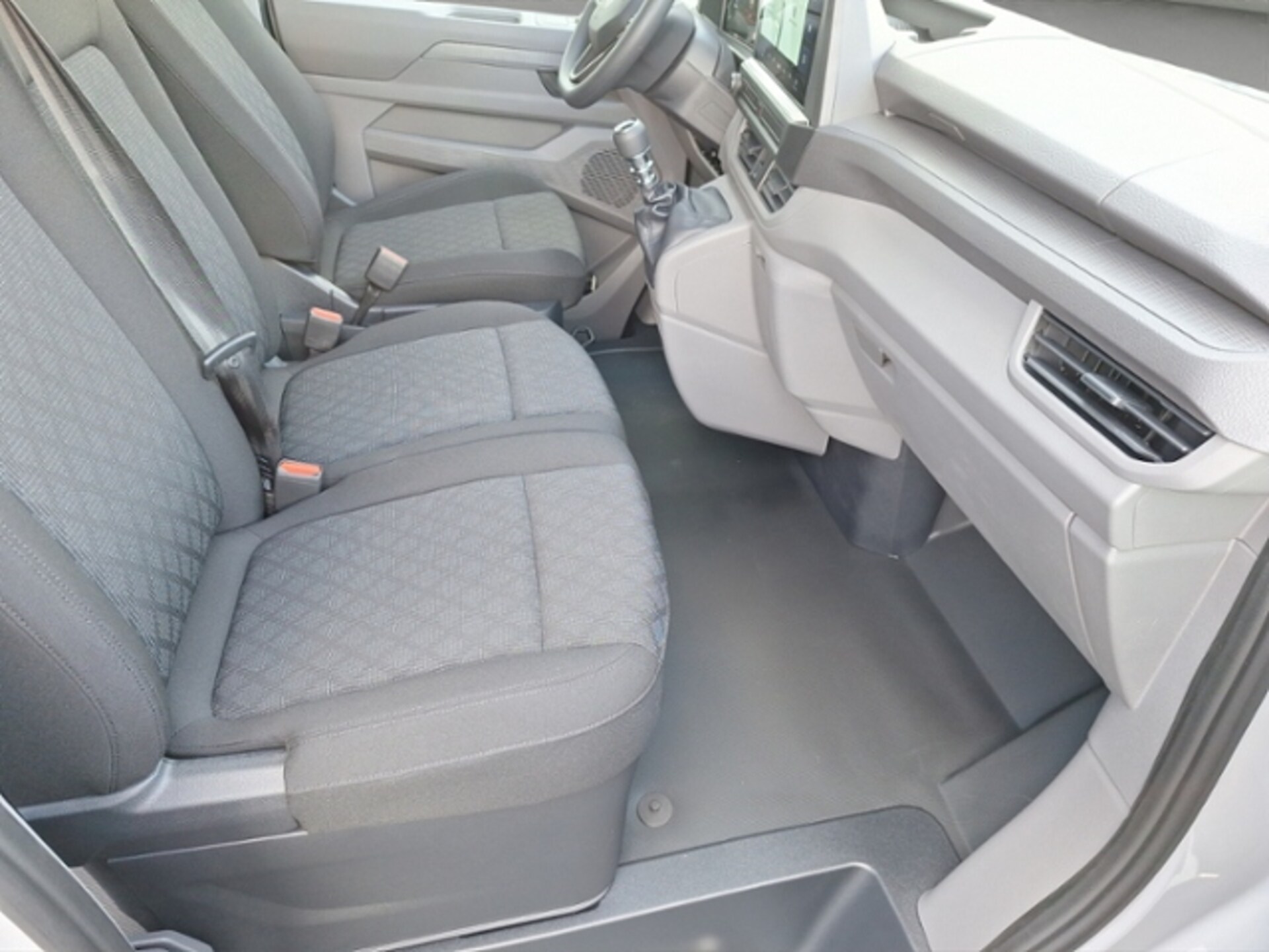 Volkswagen Transporter Kombi kurzer Radstand
