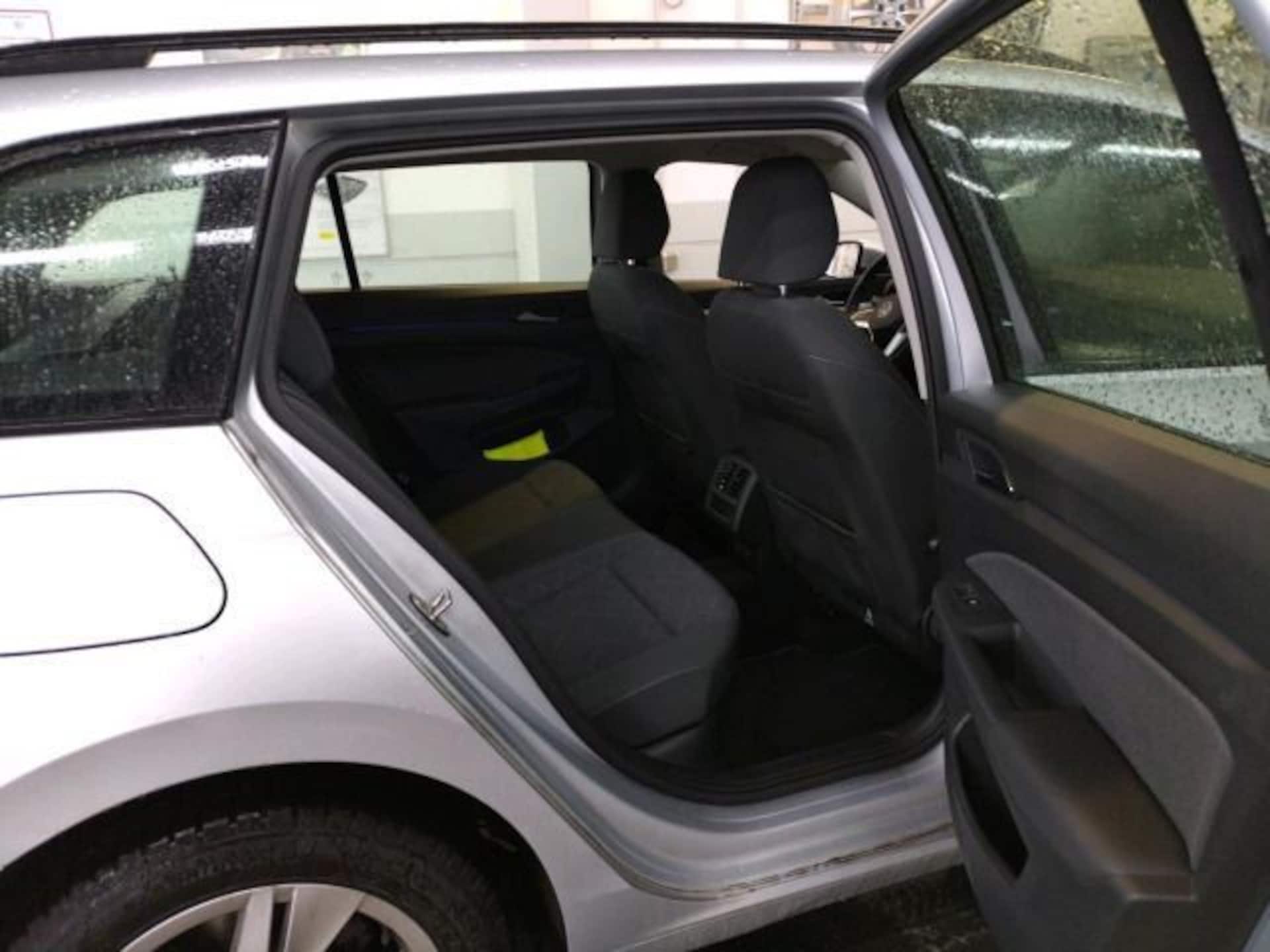 Volkswagen Golf Variant Life