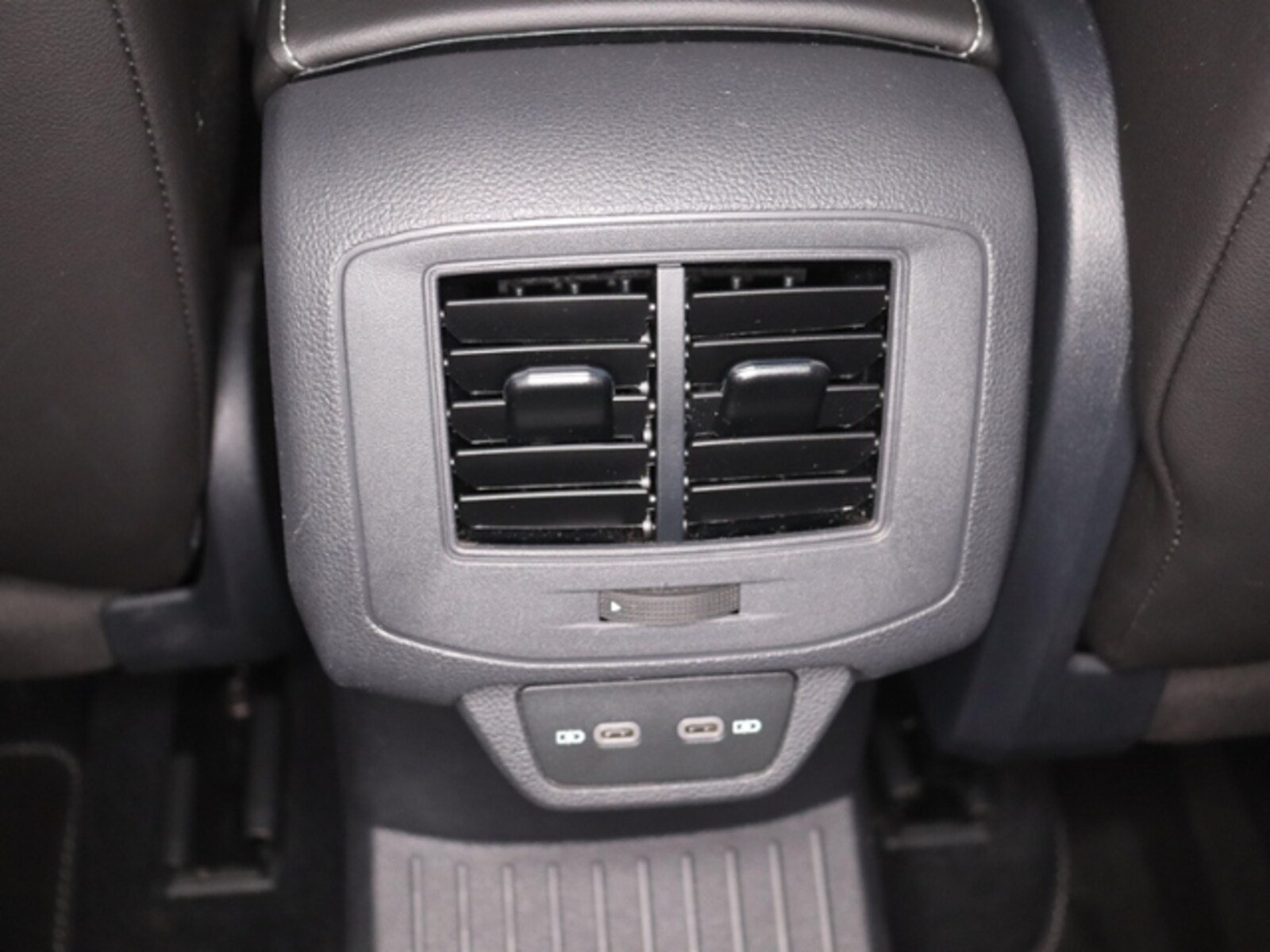 Volkswagen T-Roc – Bild 13