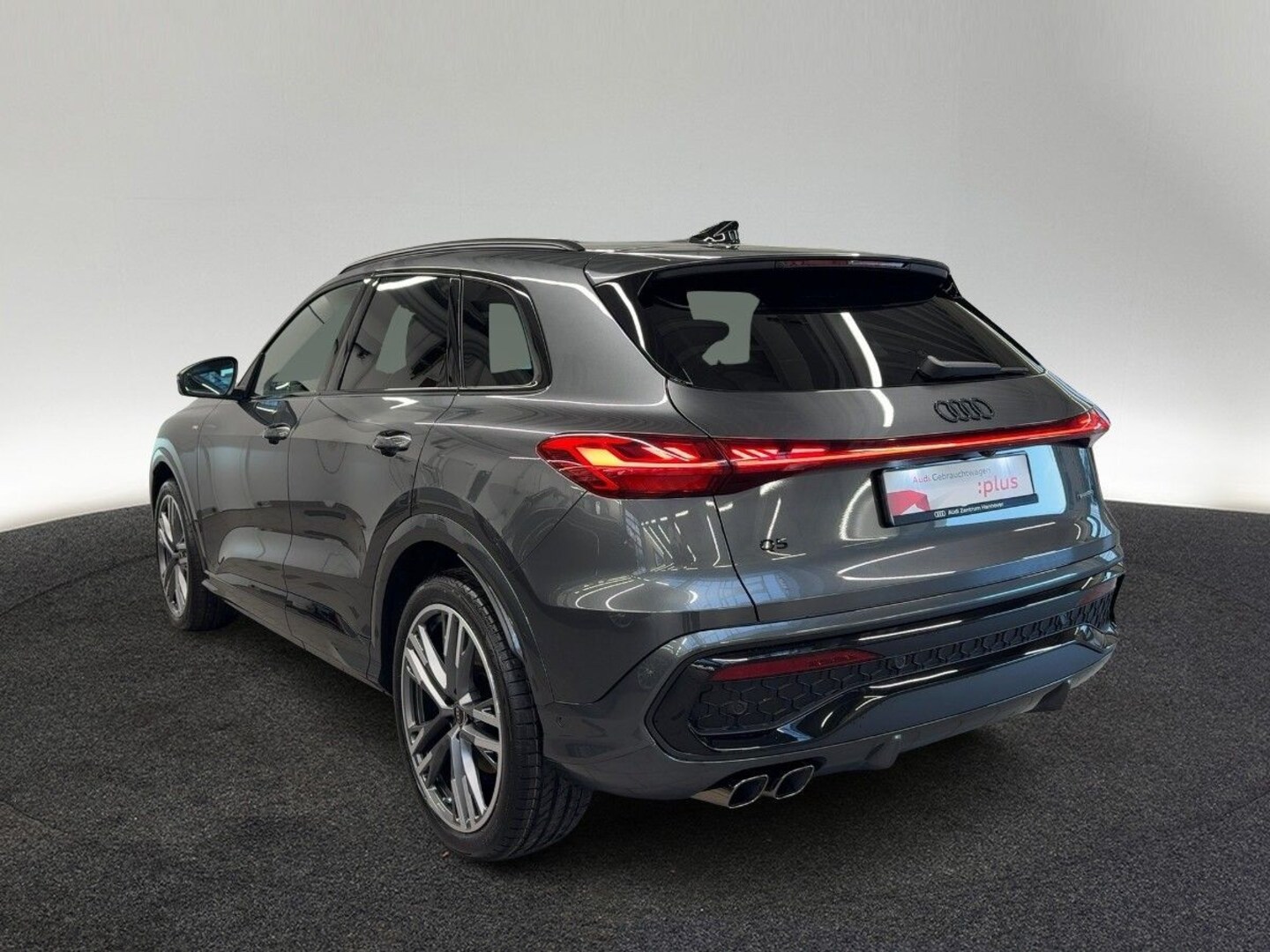 Bild über Audi Q5 SUV TDI quattro 150 kW S tronic - für weitere Informationen kontaktieren Sie den Audi Partner