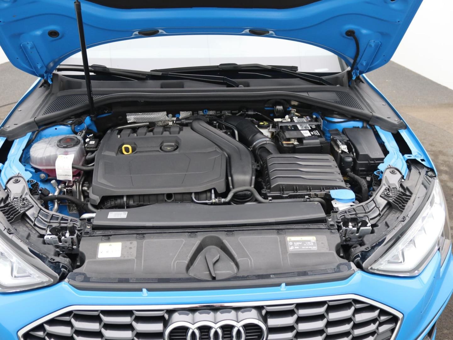 Bild über Audi A3 Sportback S line 35 TFSI S tronic - für weitere Informationen kontaktieren Sie den Audi Partner