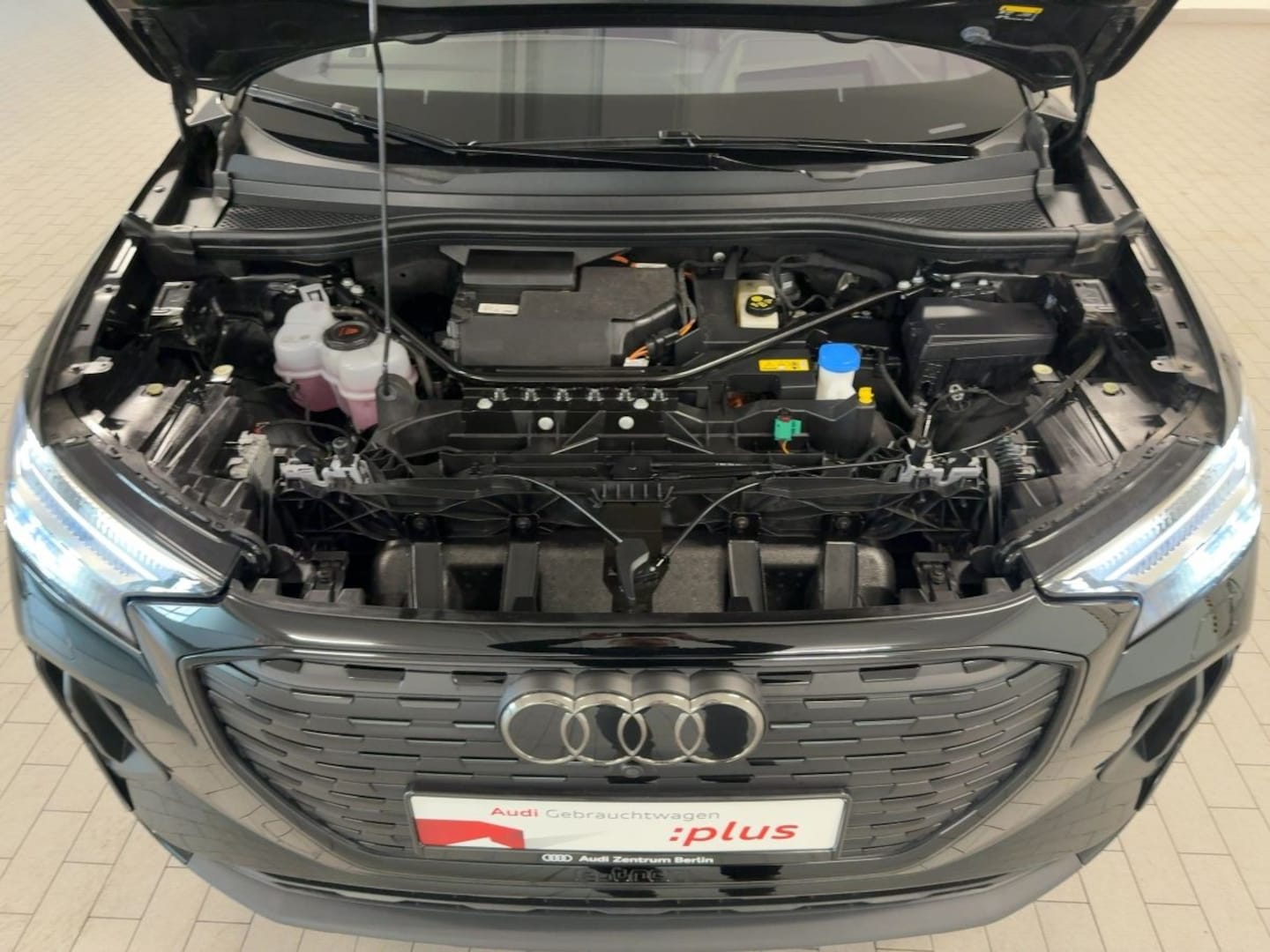 Bild über Audi Q4 Sportback e-tron 50 e-tron quattro - für weitere Informationen kontaktieren Sie den Audi Partner