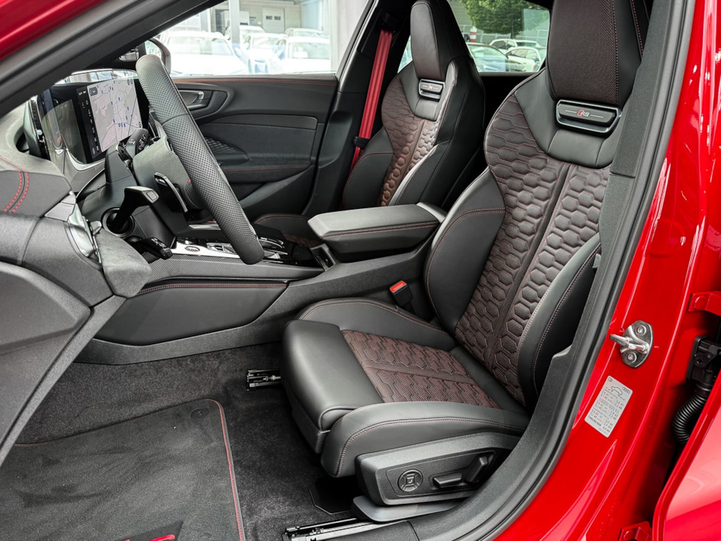 Bild über Audi RS 5 Limousine TFSI quattro 470 kW tiptronic - für weitere Informationen kontaktieren Sie den Audi Partner