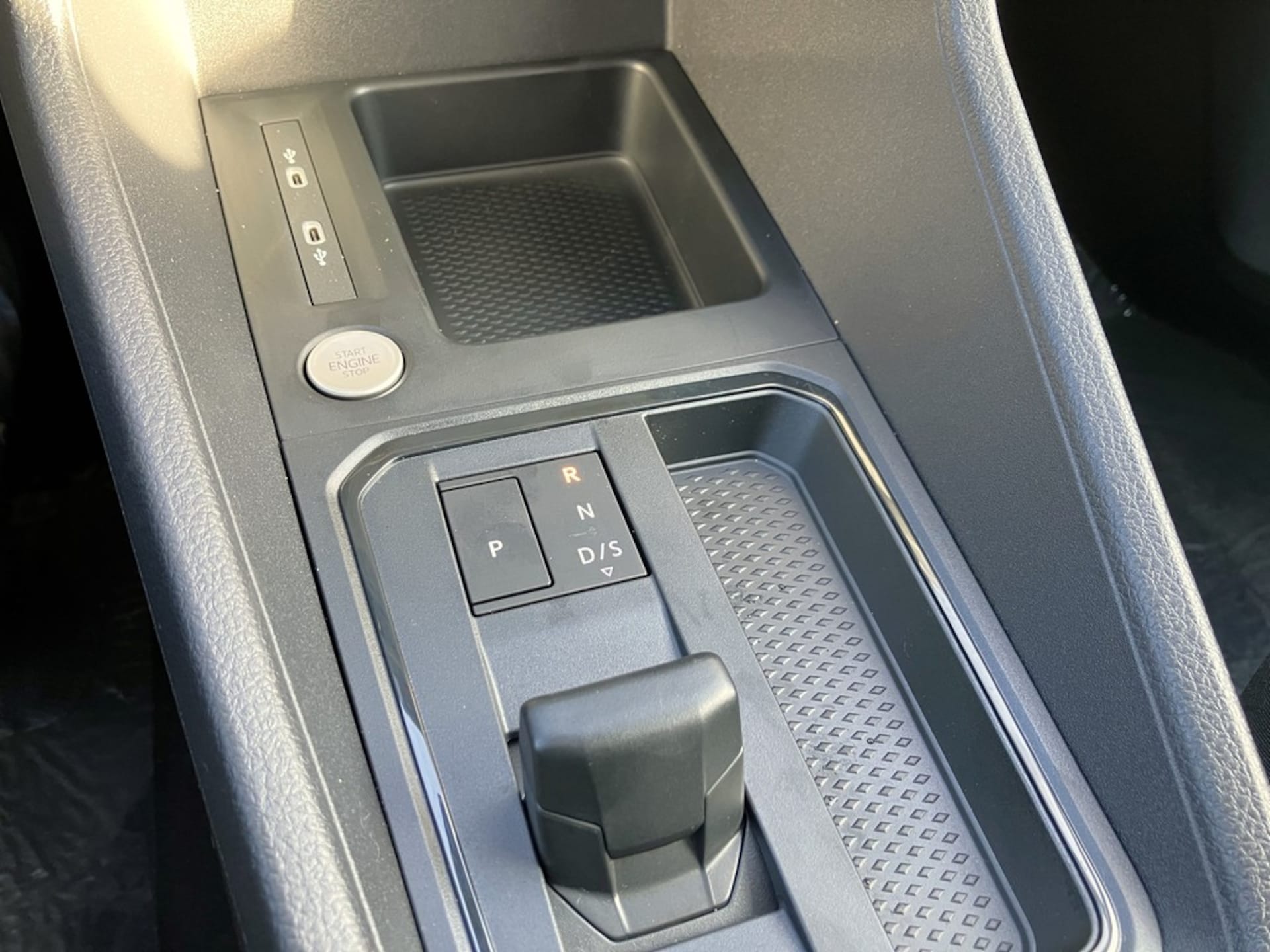 Volkswagen Caddy Basis-Modell