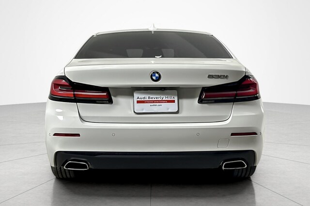 2023 BMW 530