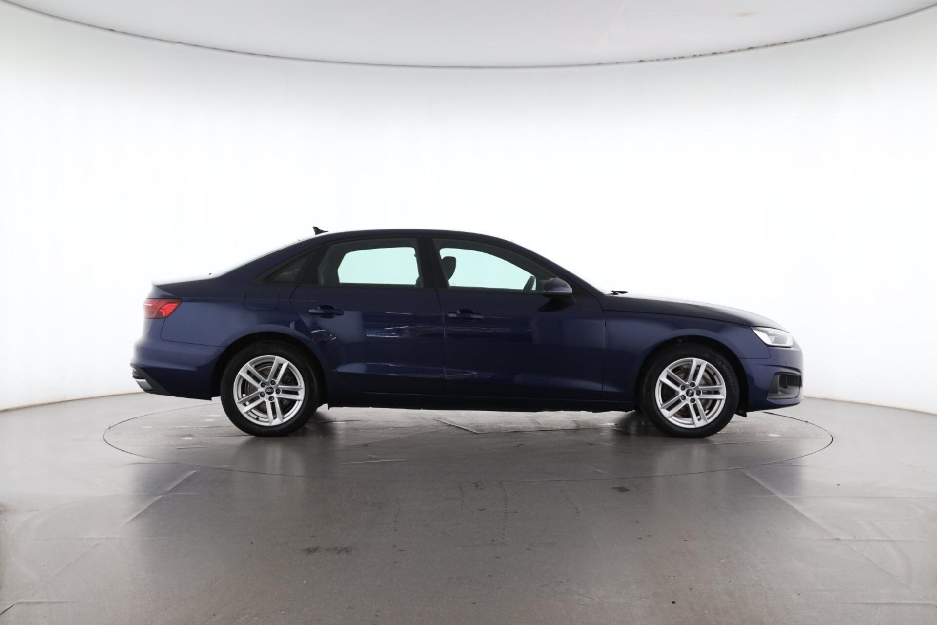 Audi A4 Limousine
