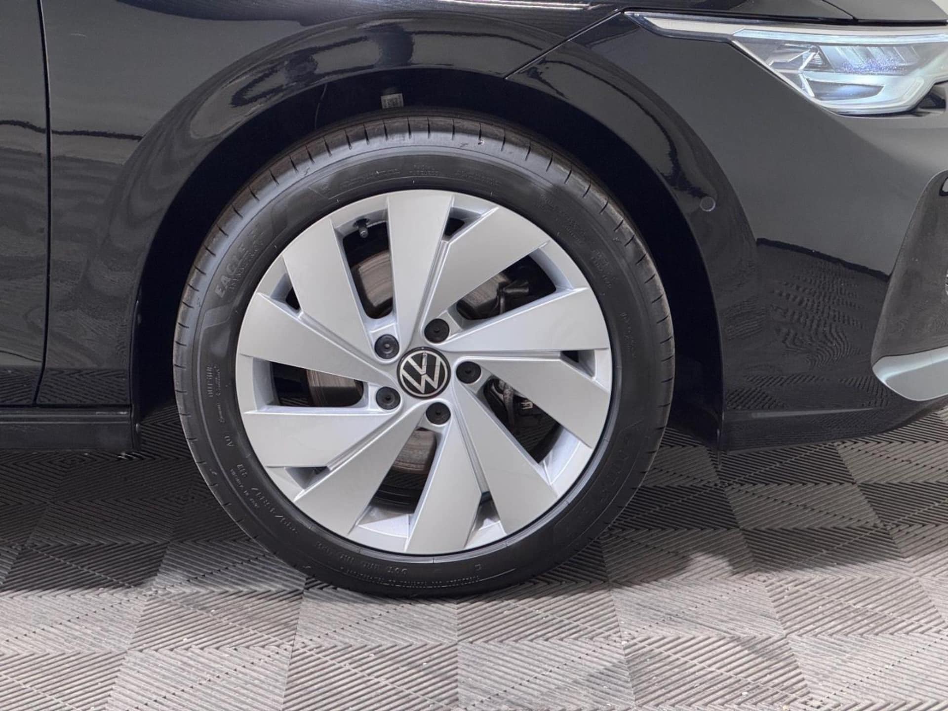 Volkswagen Golf Style