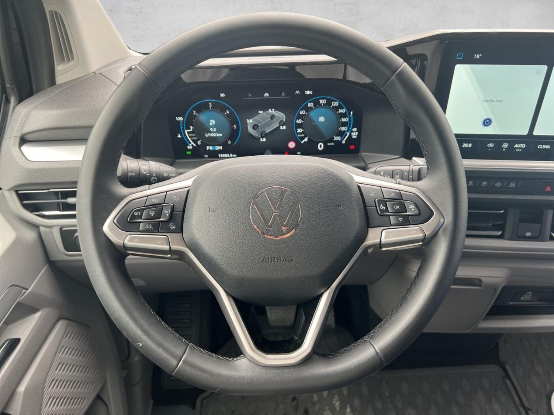 Volkswagen Caravelle langer Radstand Life