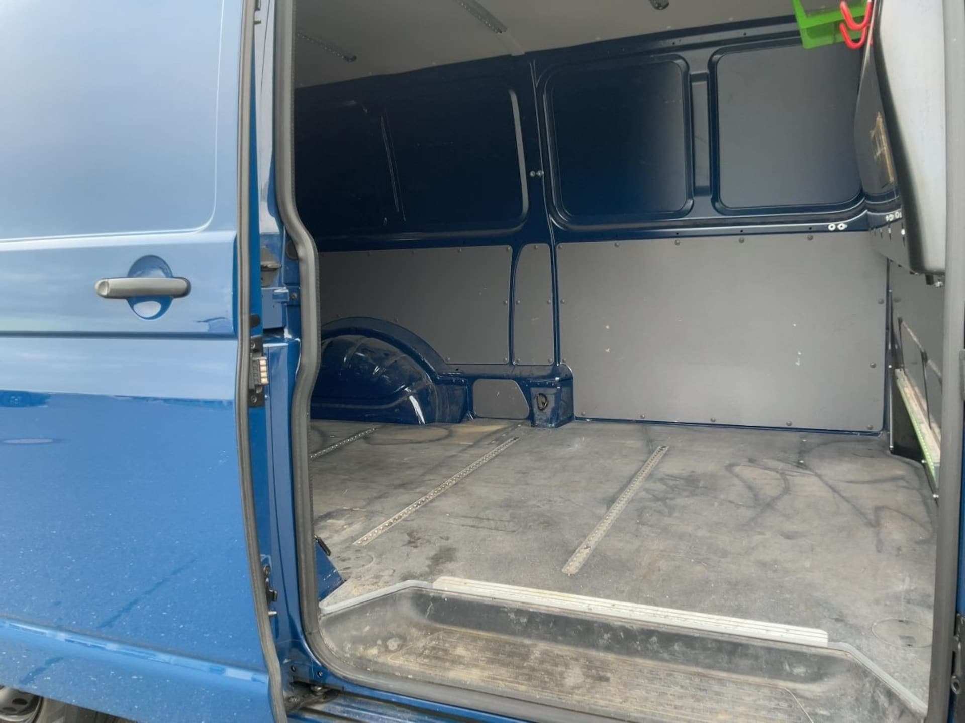 Volkswagen T6.1 Transporter Kasten langer Radstand
