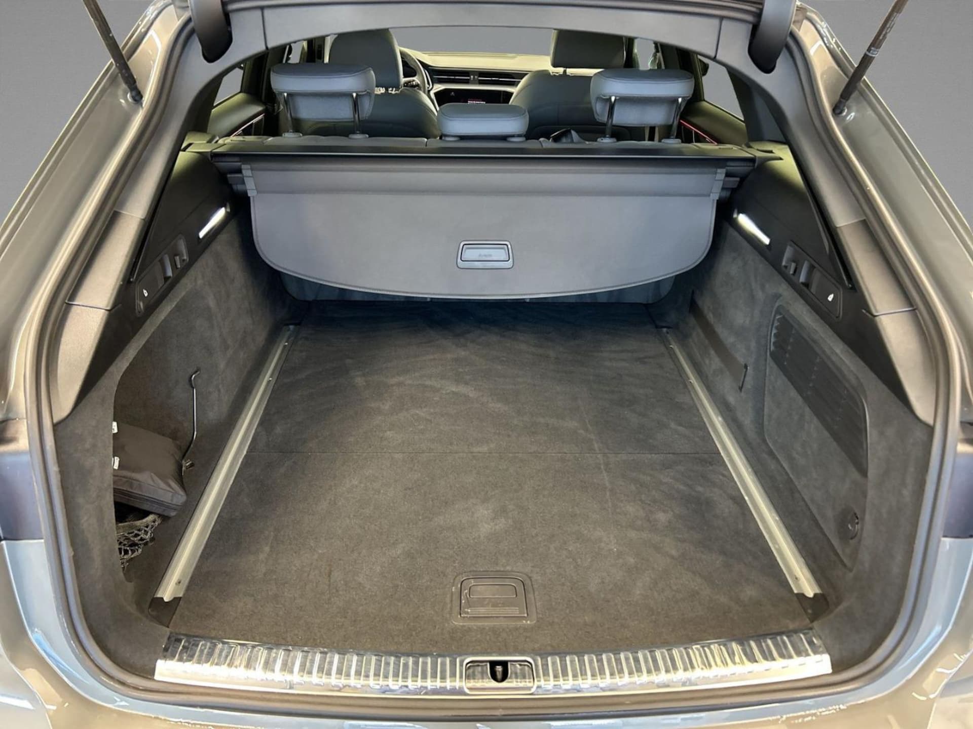 Audi S6 Avant