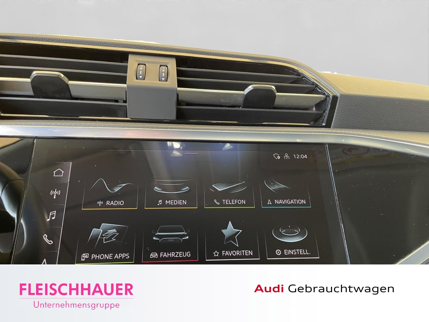Bild über Audi Q3 S line 35 TFSI S tronic - für weitere Informationen kontaktieren Sie den Audi Partner