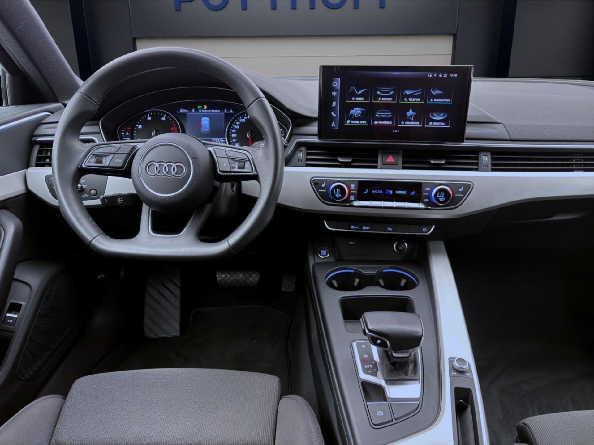 Audi A4 Avant S line