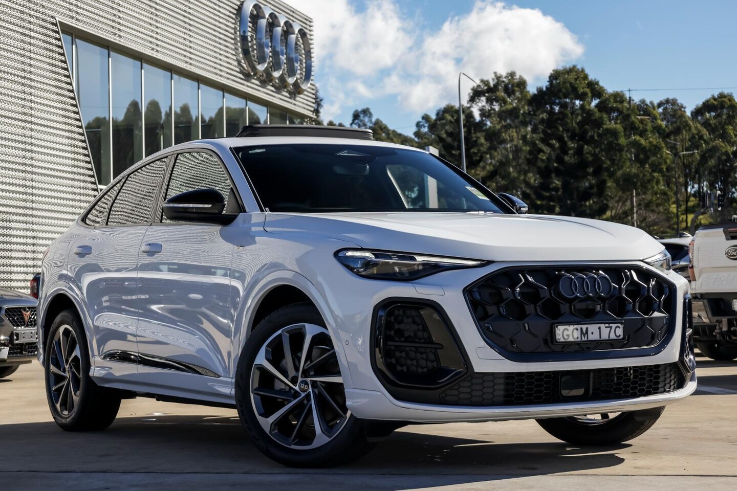 Image about Audi Q5 Sportback TFSI quattro 200 kW sport