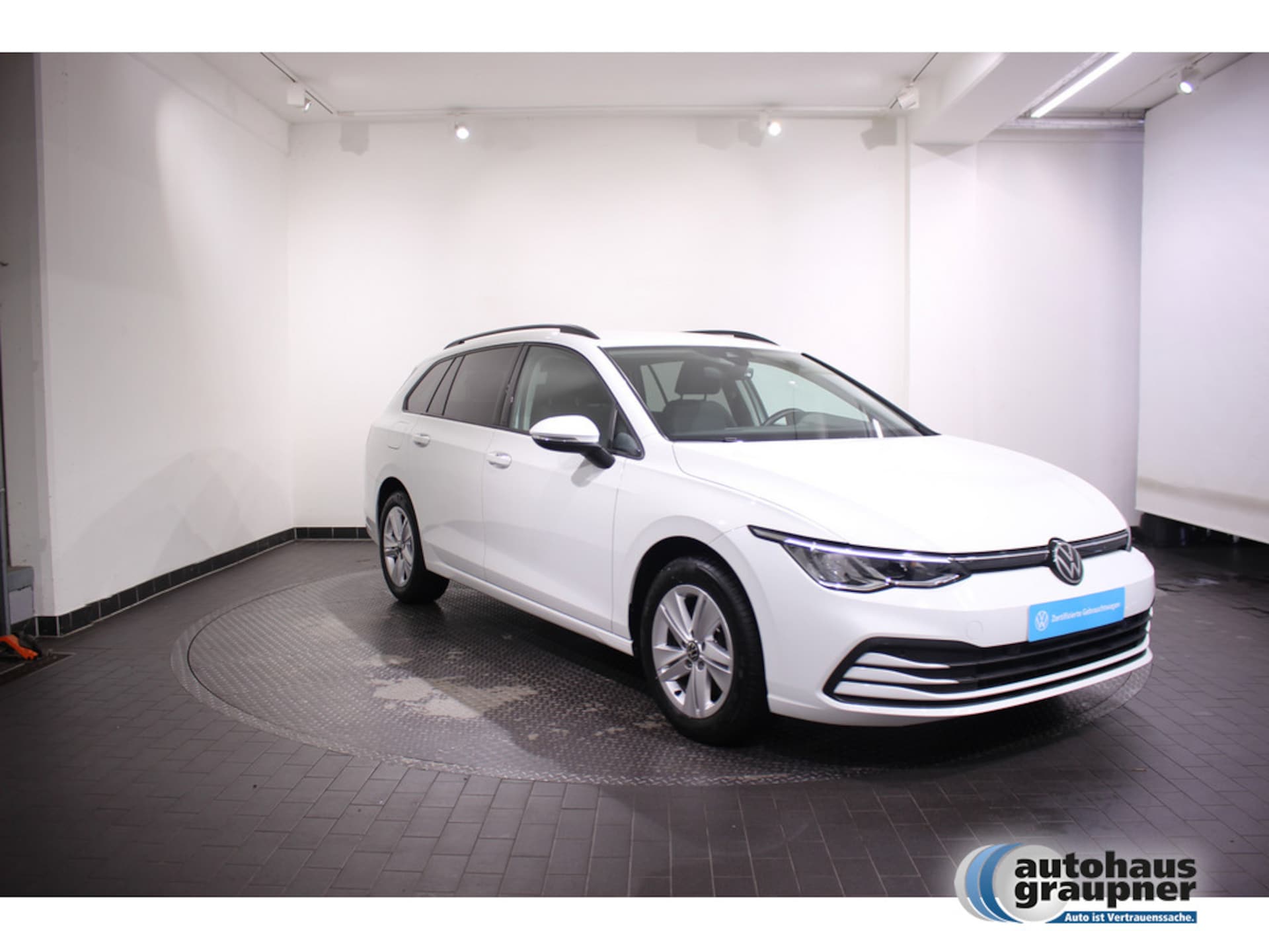 Volkswagen Golf Variant Life