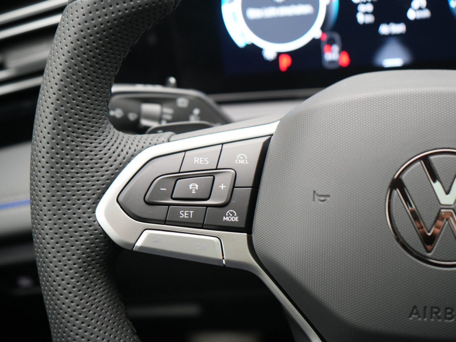 Volkswagen Tiguan – Bild 8