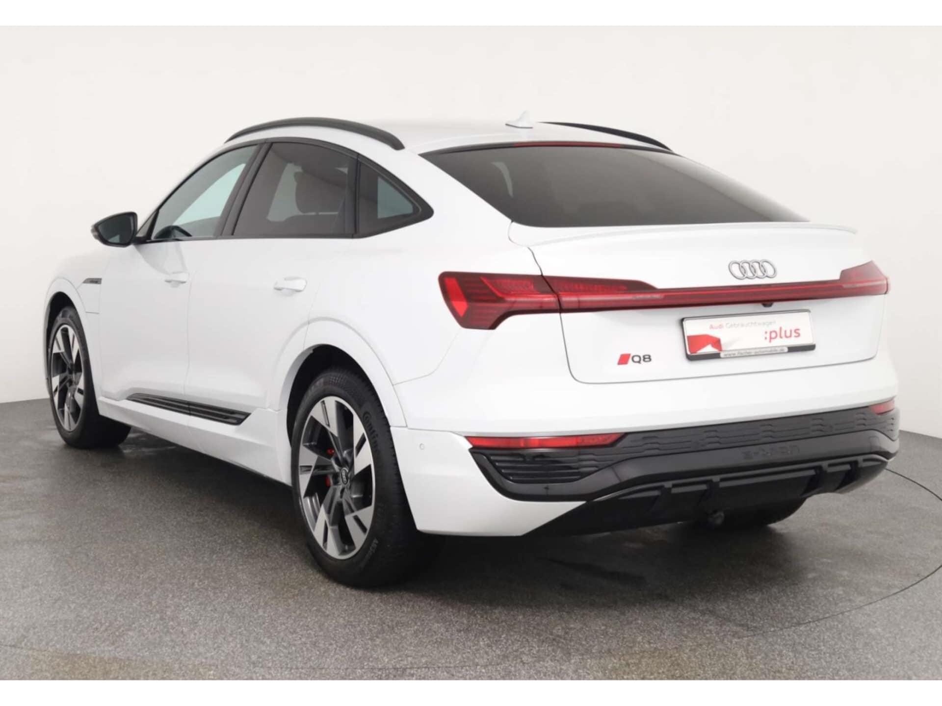 Audi Q8 Sportback e-tron S line