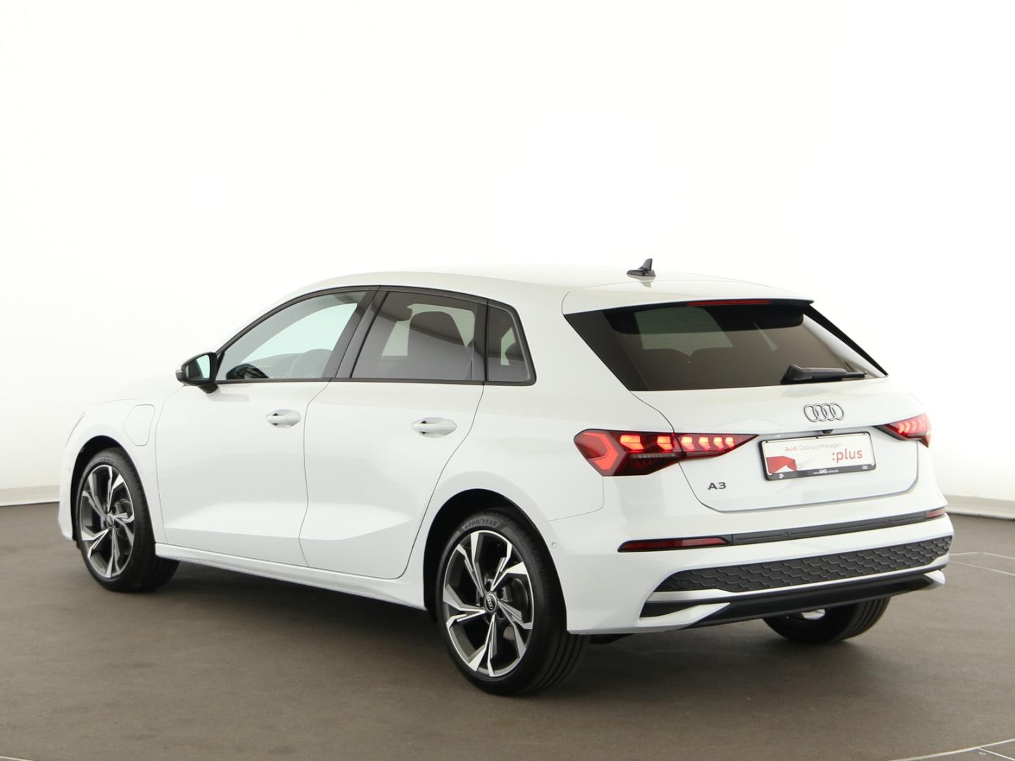 Bild über Audi A3 Sportback TFSI e 40 TFSI e S tronic - für weitere Informationen kontaktieren Sie den Audi Partner