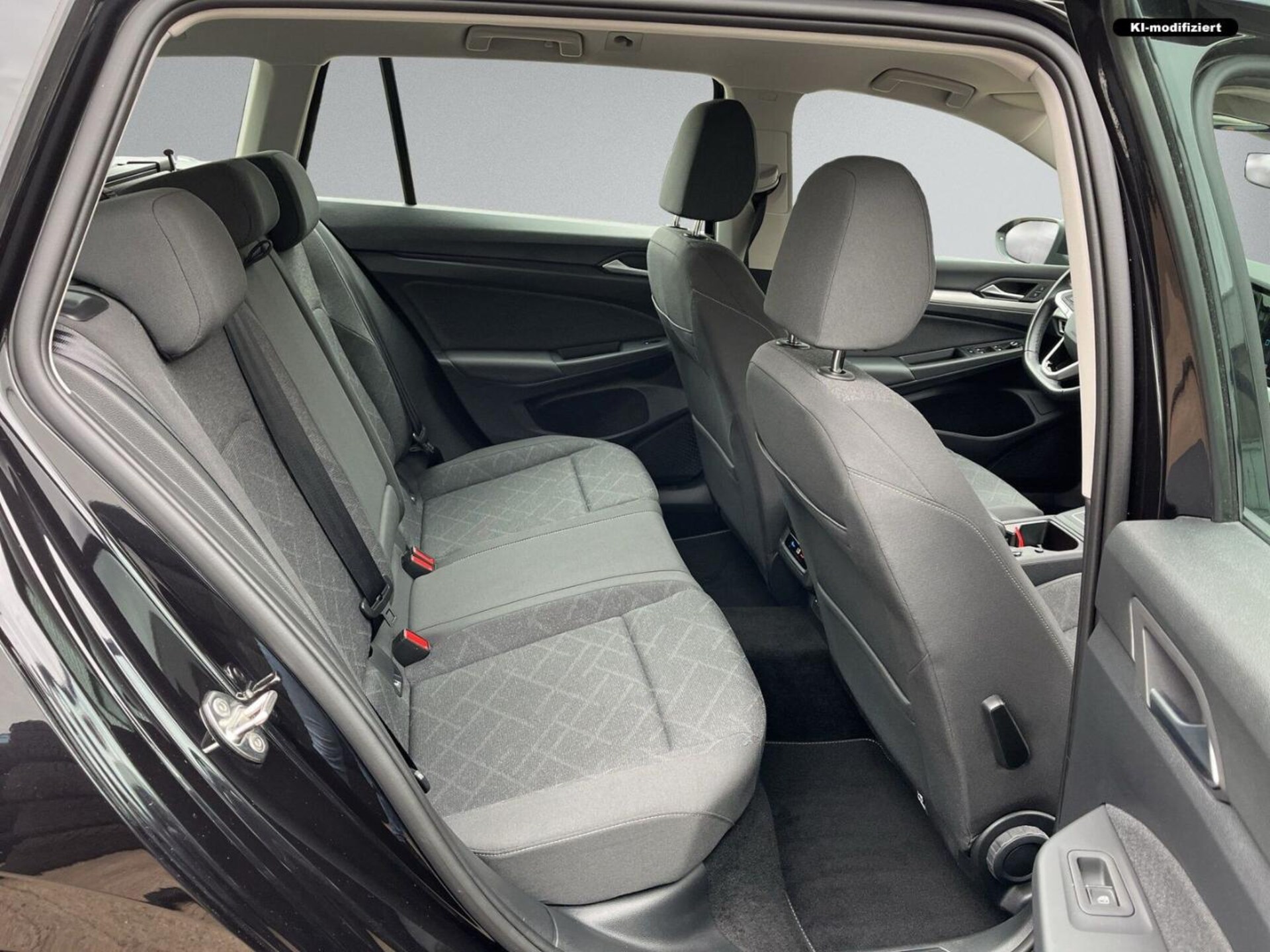 Volkswagen Golf Variant Life