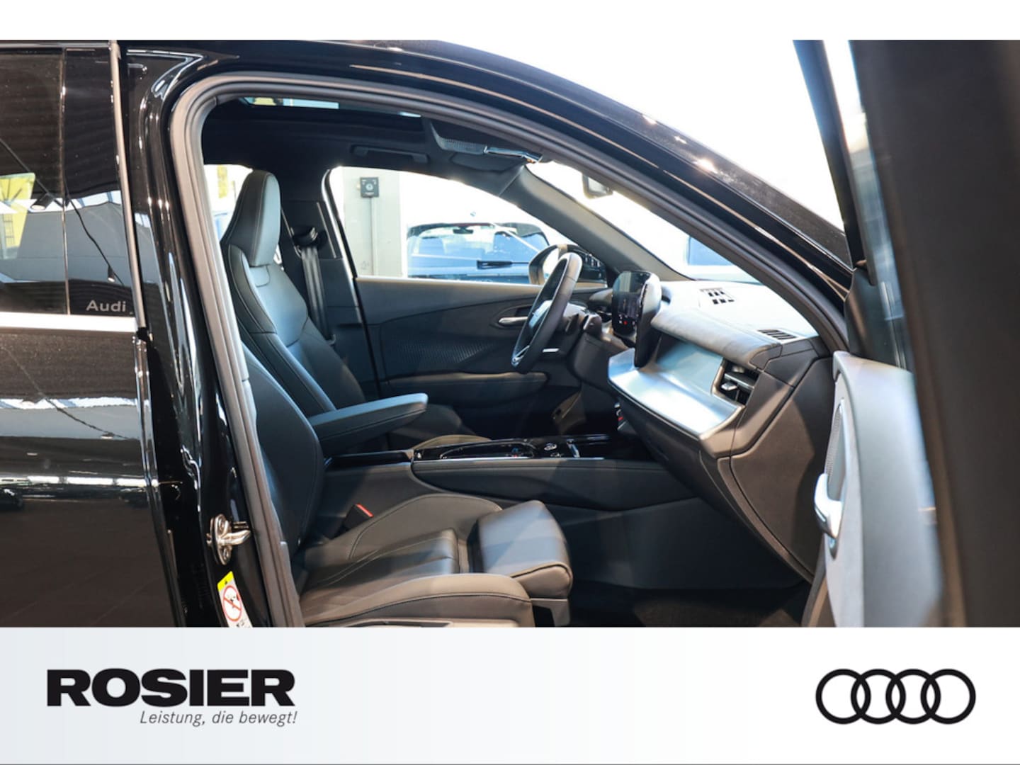 Bild über Audi Q3 SUV TFSI 110 kW S tronic - für weitere Informationen kontaktieren Sie den Audi Partner