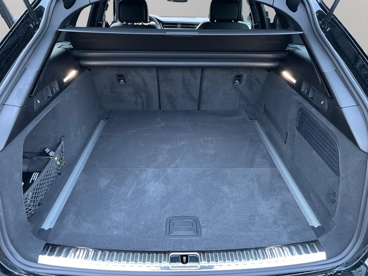 Bild über Audi A6 Avant S line 45 TDI quattro S tronic - für weitere Informationen kontaktieren Sie den Audi Partner