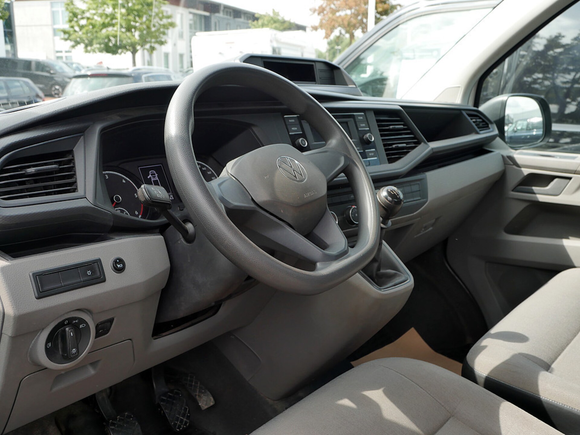 Volkswagen T6.1 Transporter Pritschenwagen Einzelkabine