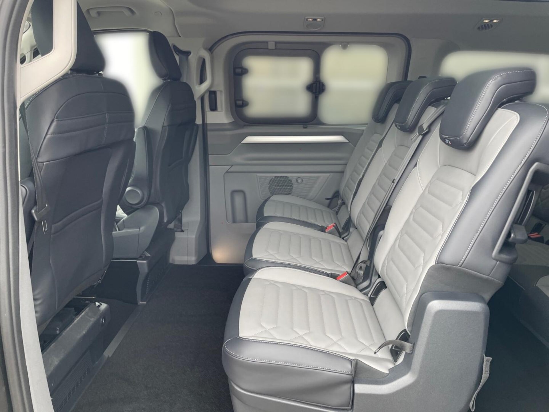 Volkswagen e-Caravelle Style