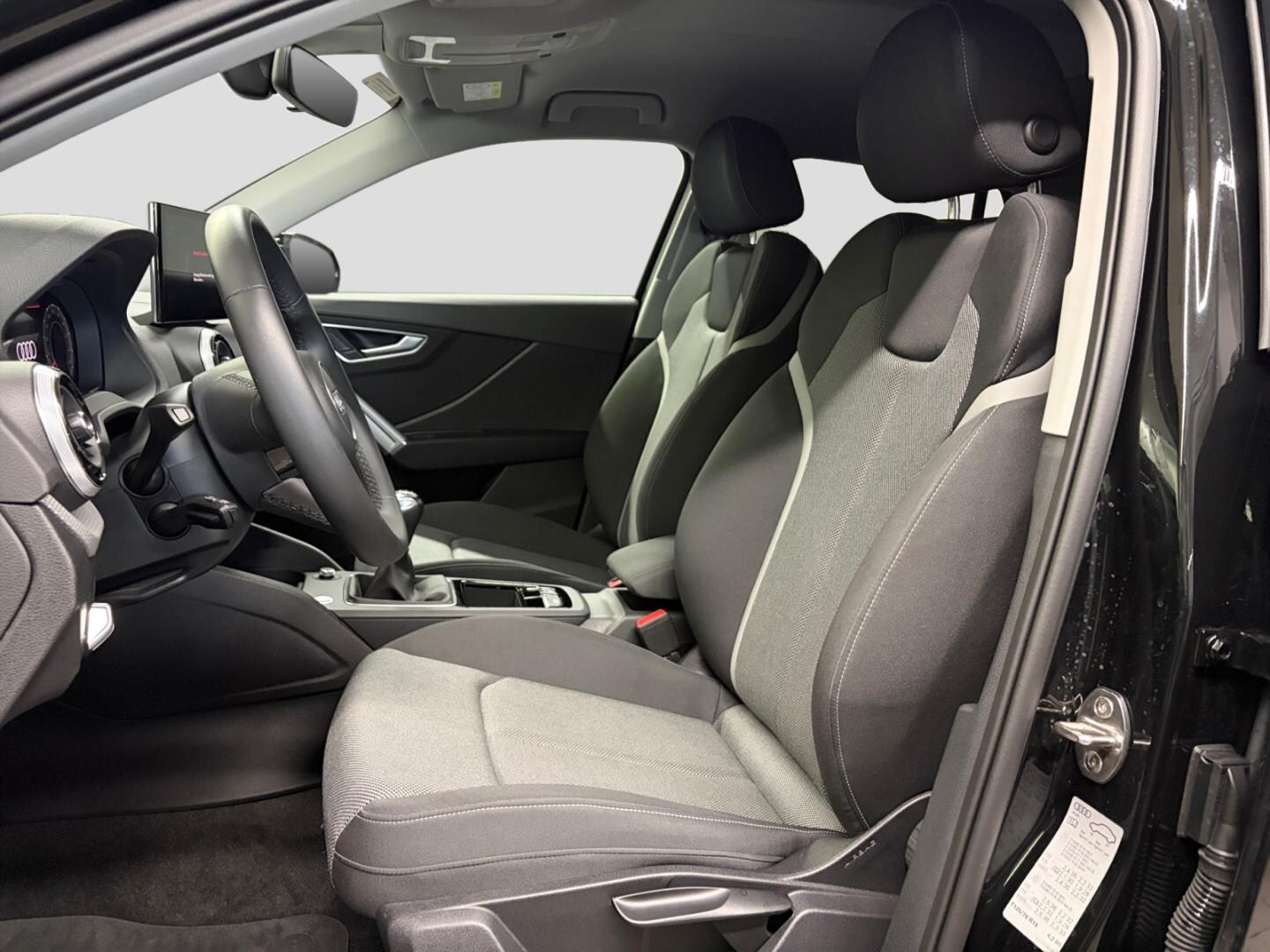 Bild über Audi Q2 advanced 30 TDI Schaltgetriebe - für weitere Informationen kontaktieren Sie den Audi Partner
