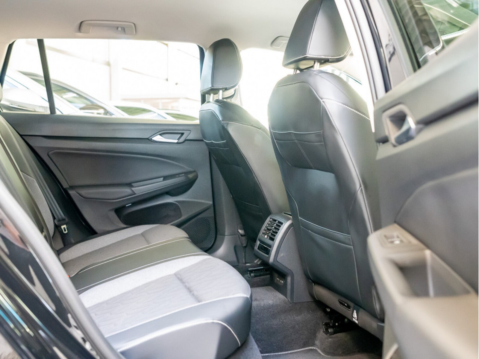 Volkswagen Golf Variant – Bild 7