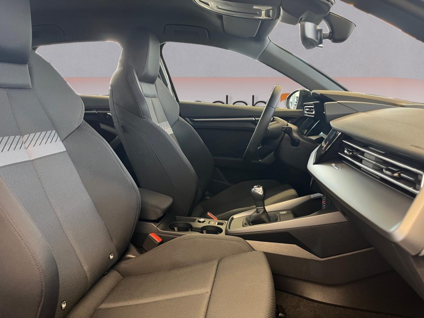 Bild über Audi A3 Sportback TFSI Schaltgetriebe - für weitere Informationen kontaktieren Sie den Audi Partner