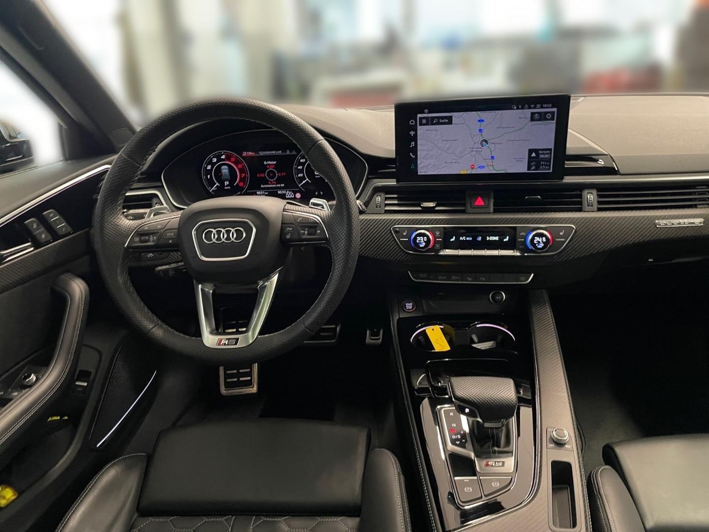 Bild über Audi RS 4 Avant TFSI quattro tiptronic - für weitere Informationen kontaktieren Sie den Audi Partner