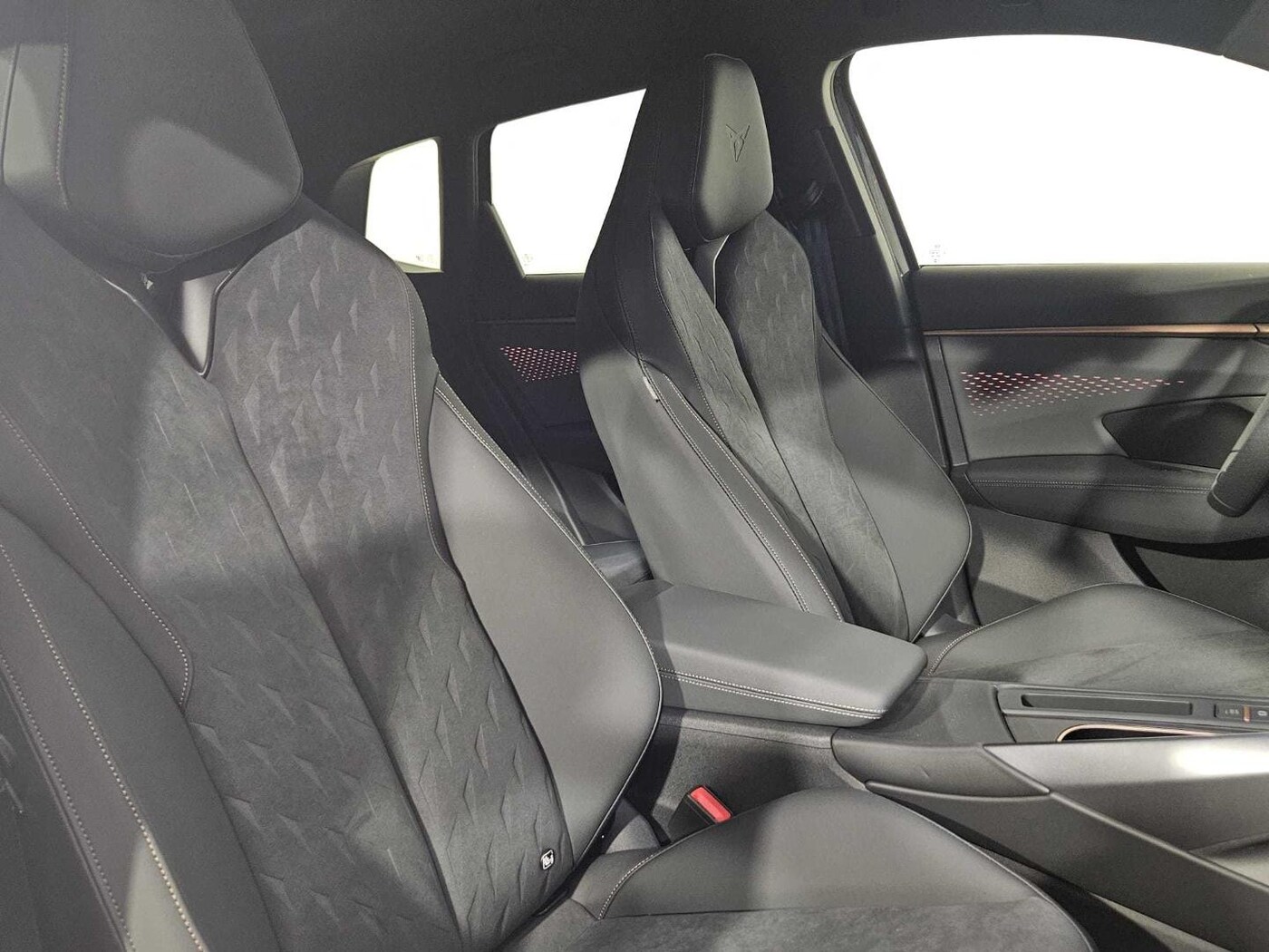 CUPRA Terramar 1.5 eTSI DSG 110 kW (150 CV) — photo 11