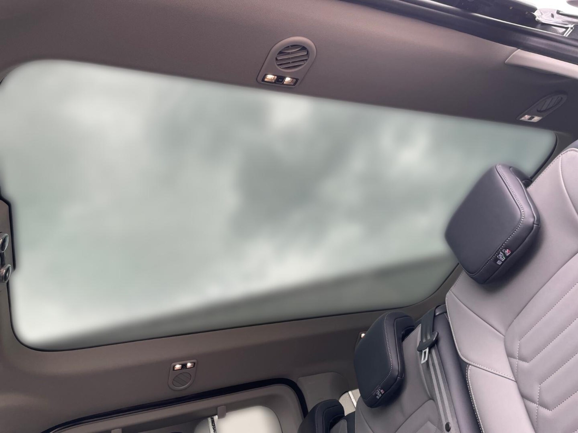 Volkswagen e-Caravelle Style