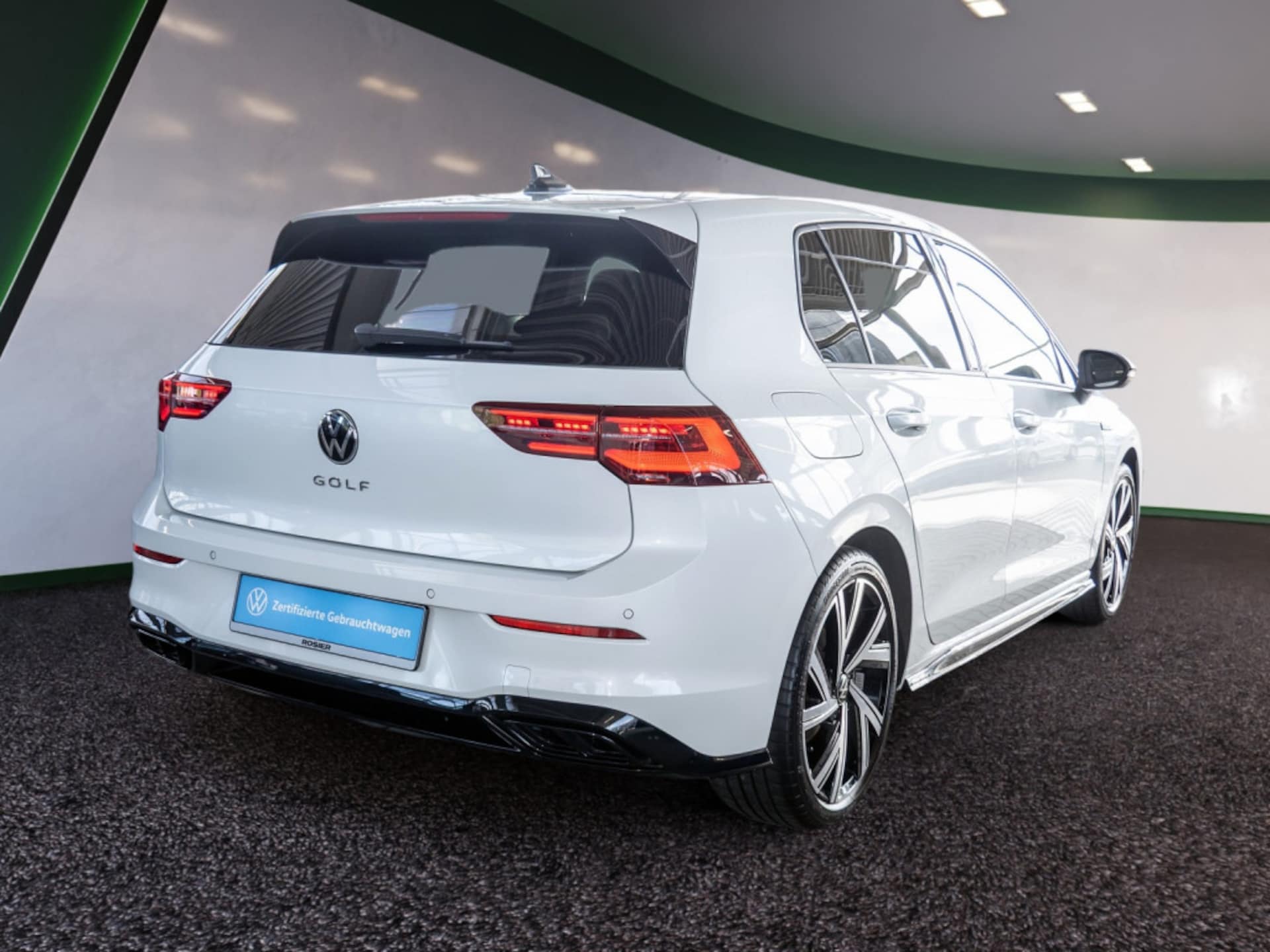 Volkswagen Golf R-Line