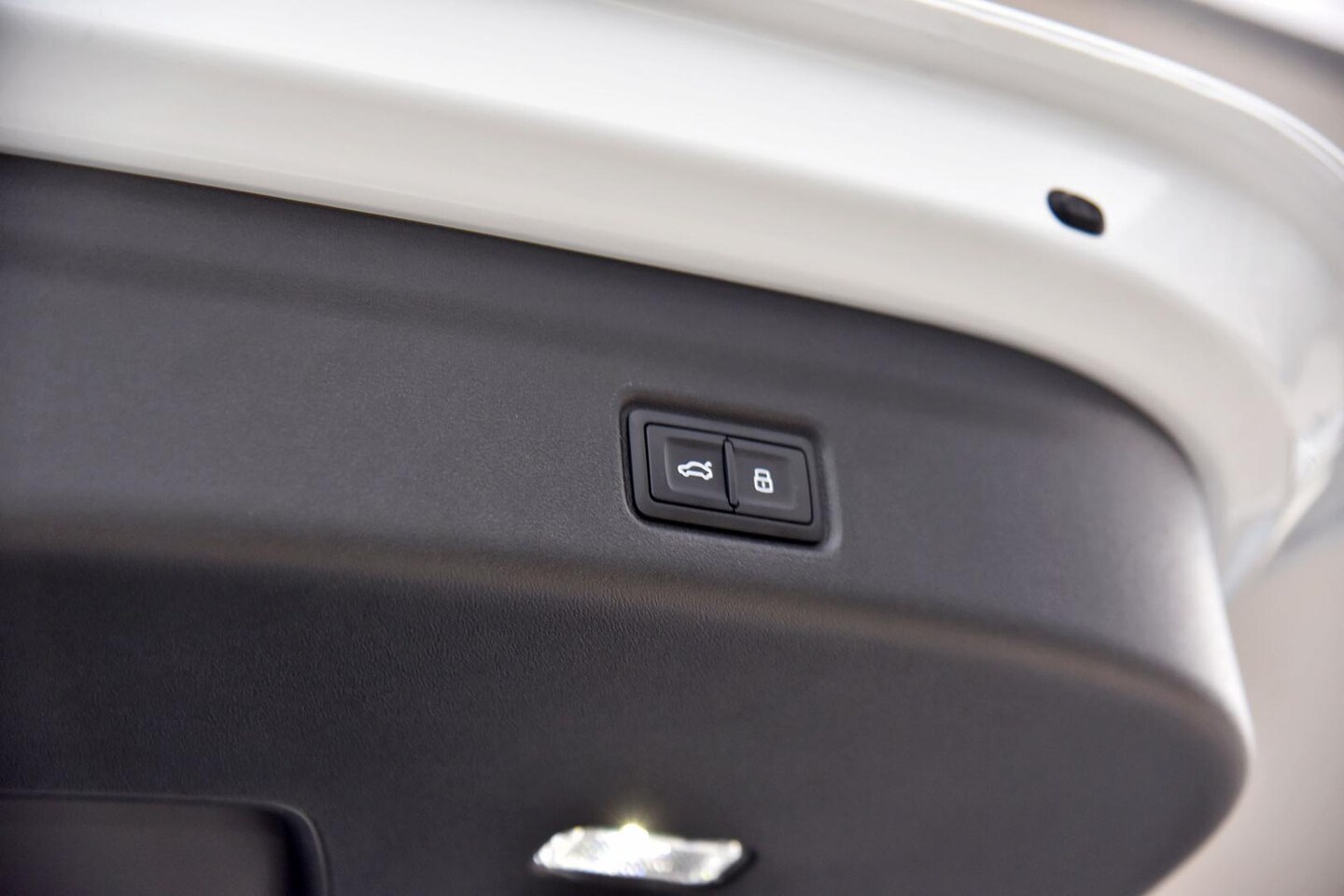 Image about Audi Q6 SUV e-tron e-tron