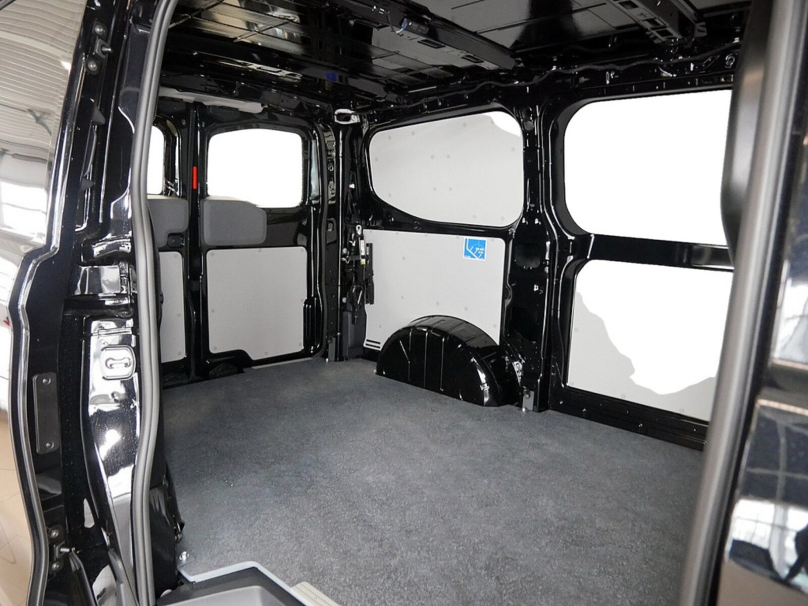 Volkswagen Transporter Kasten kurzer Radstand – Bild 11