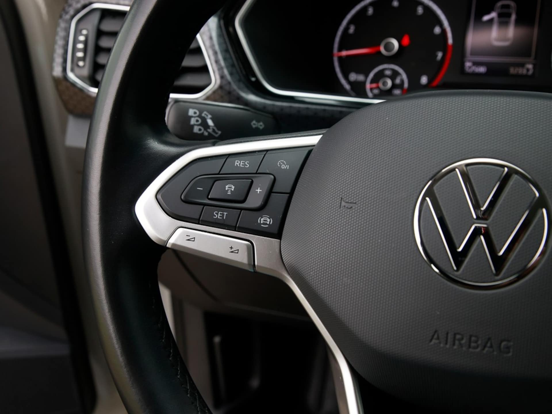 Volkswagen T-Cross Style
