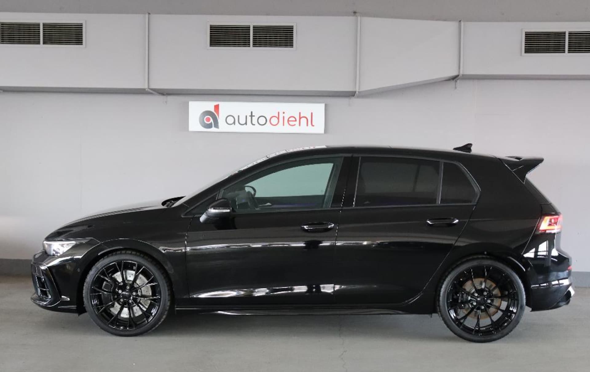 Volkswagen Golf R Black Edition