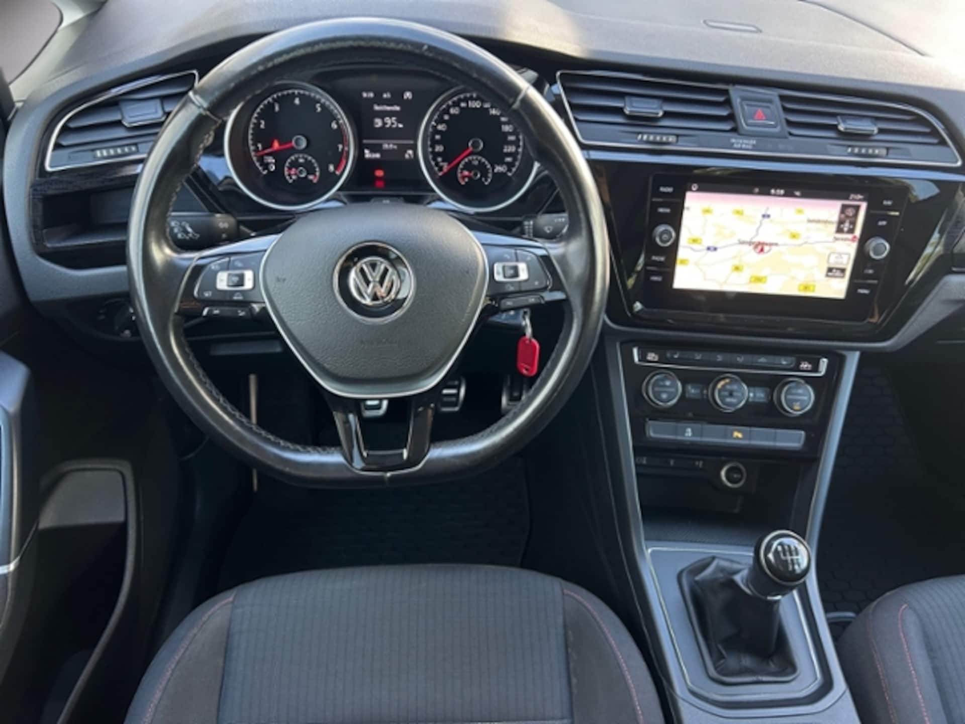 Volkswagen Touran SOUND