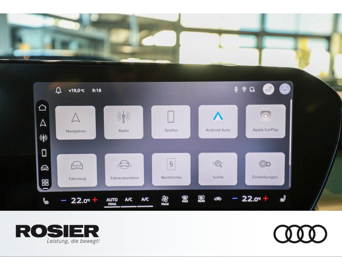 Bild über Audi Q3 SUV TFSI 110 kW S tronic - für weitere Informationen kontaktieren Sie den Audi Partner